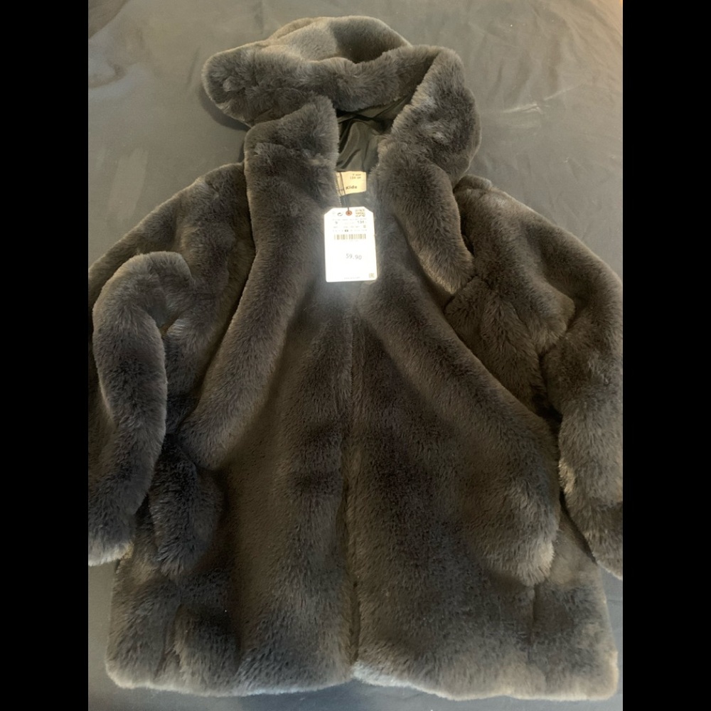 Zara black fur jacket with hood - size 9 kids .. brand new with tags never worn